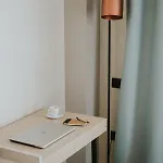 Pefkaki Boutique 루트라키