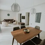 Pefkaki Boutique