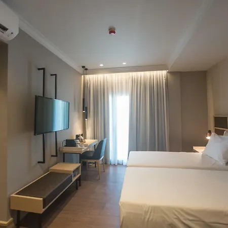 Pefkaki Boutique 4* 루트라키