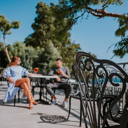 Otel Pefkaki Boutique Loutráki