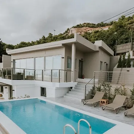 Pefkaki Boutique Loutráki