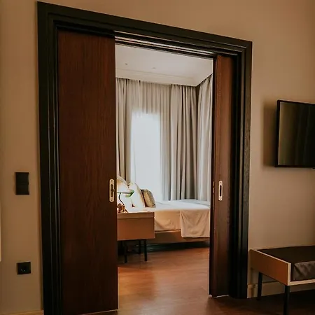 Pefkaki Boutique Loutráki