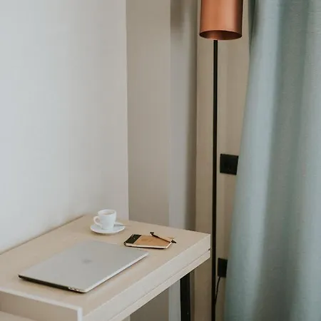 Pefkaki Boutique Лоутраки