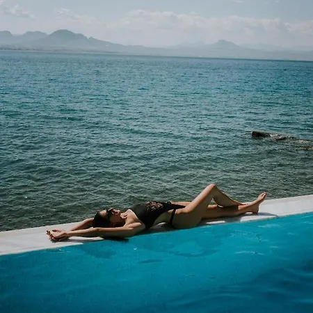 Pefkaki Boutique 4* Loutráki