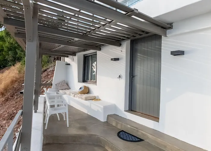 Pefkaki Boutique 4* Λουτράκι