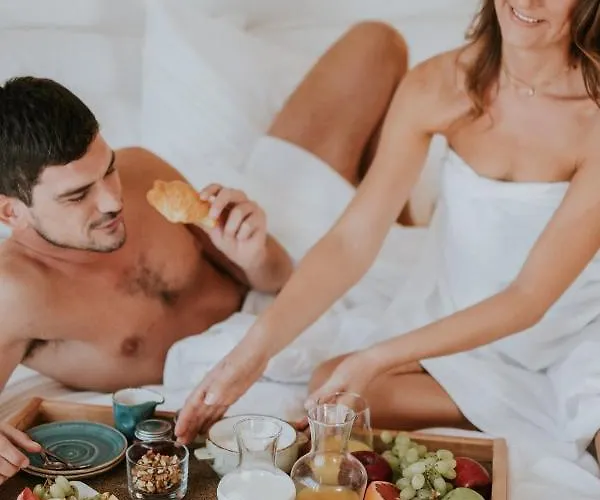 Pefkaki Boutique Ξενοδοχείο Λουτράκι